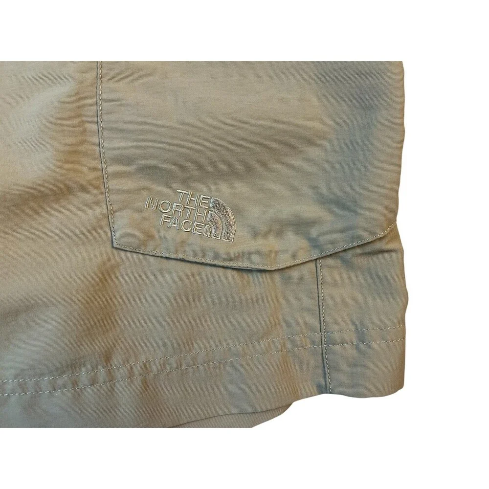 The North Face Men's Elastic Waist Khaki Nylon Outdoor Cargo Shorts  Size 40